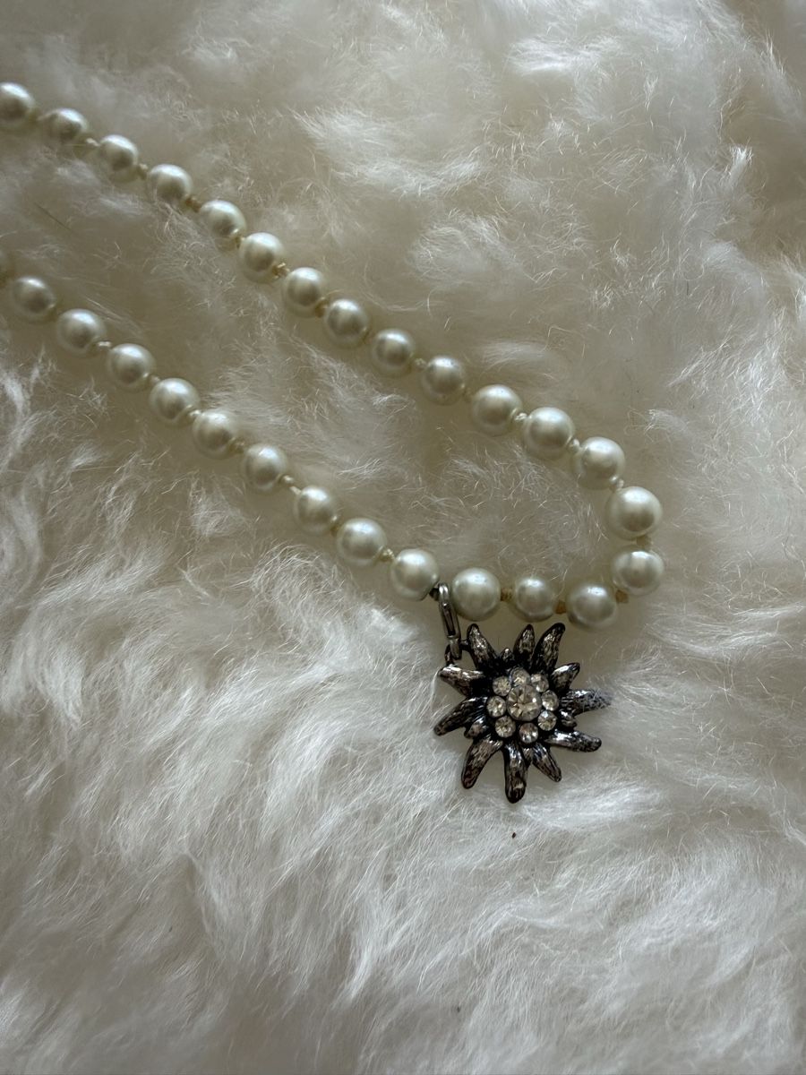 Catenine: Dirndl Kette / Perlenkette / Edelweiss – Usato da Olten venduto da ale_nb2x 3