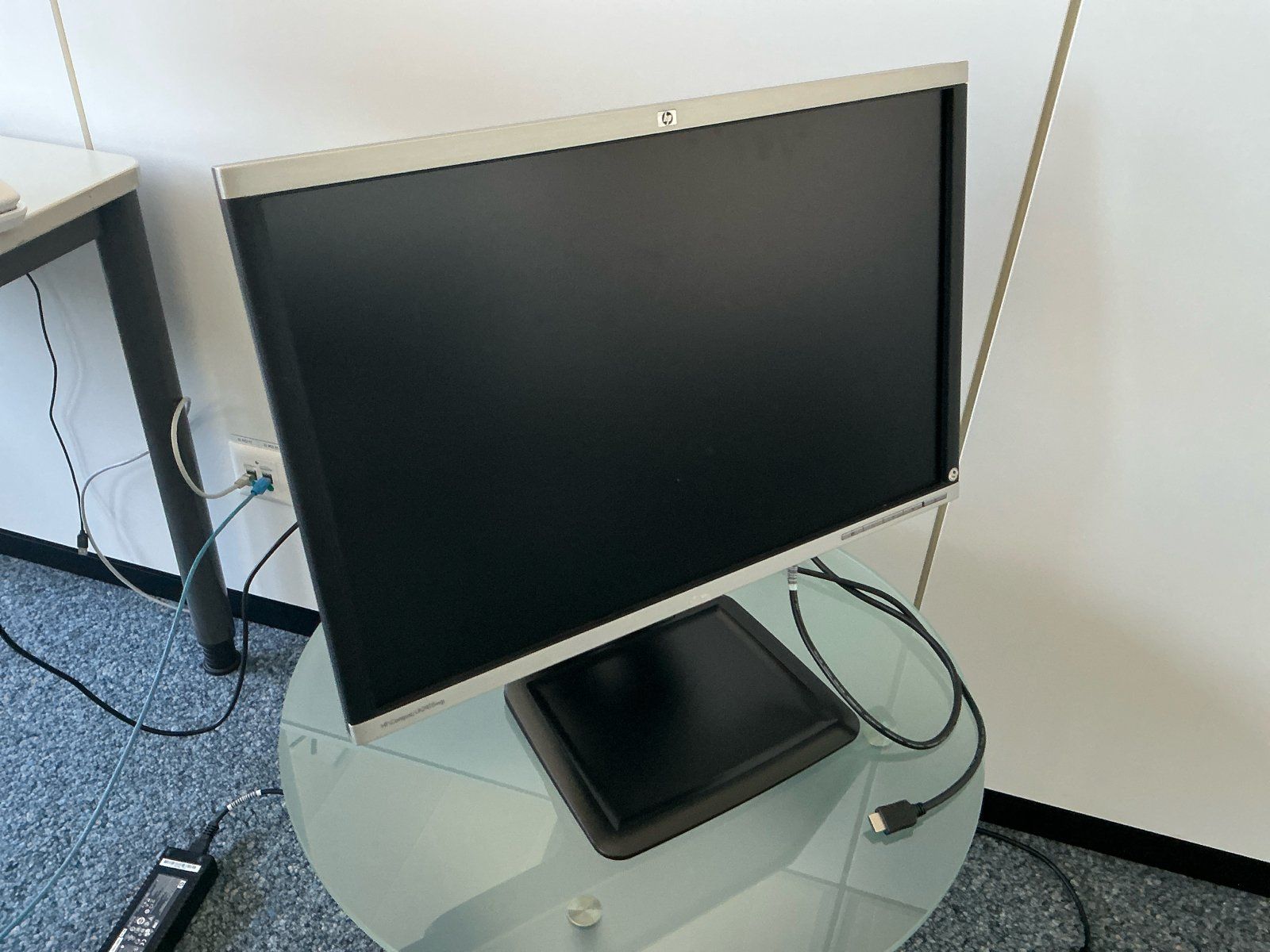Monitor: Posten mit IT Zubehör – Usato da Zürich venduto da PIPM_Switzerland 3