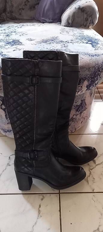 Scarpe da donna: Schwarze hohe Damenstiefel – Usato da Nenzlingen venduto da Cateweazle