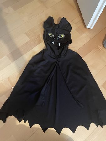 Déguisement cape Krokmou "Dragons" H&M taille 104-116 (3-6 a