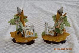 Zwei sehr schöne, kleine Porzellanvasen. Figuren