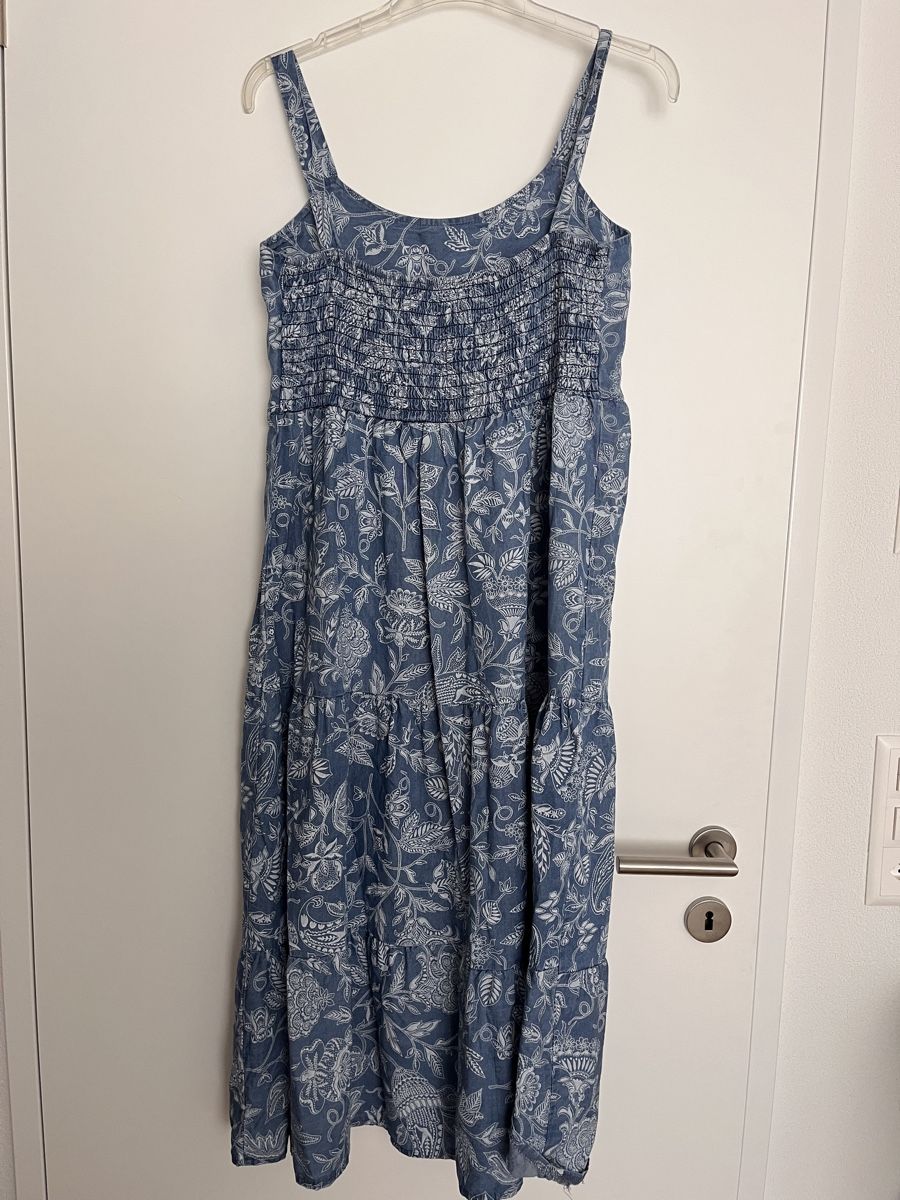 Robes: Träger-Kleid blau gemustert Grösse M – D'occasion à Weesen par Engadinerin 2