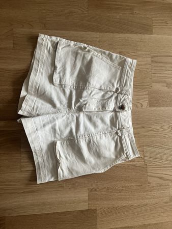 Sehr gut erhaltene kurze Sommerhose , Gr. S