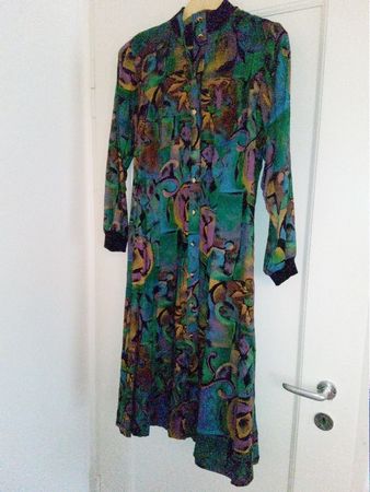 Gemustertes, elegantes Kleid  Marke GS (Goldener Schnitt)