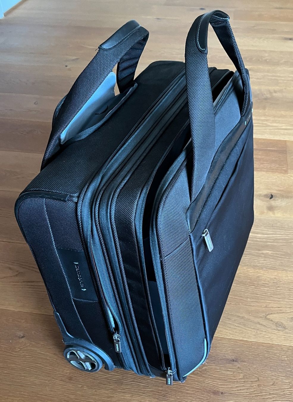 Valises & Sacs: Businesstrolley Samsonite – D'occasion à Brugg AG par Namibi