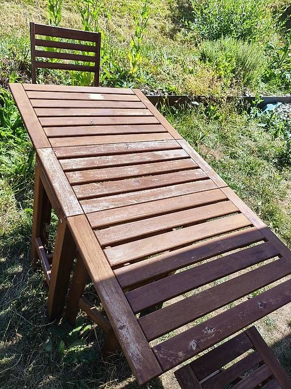 Set di tavolo e panche: IKEA Klapptisch Gartentisch mit 2 Stühlen, platzsparend – Usato da Beinwil (Freiamt) venduto da pat_h6j6 1