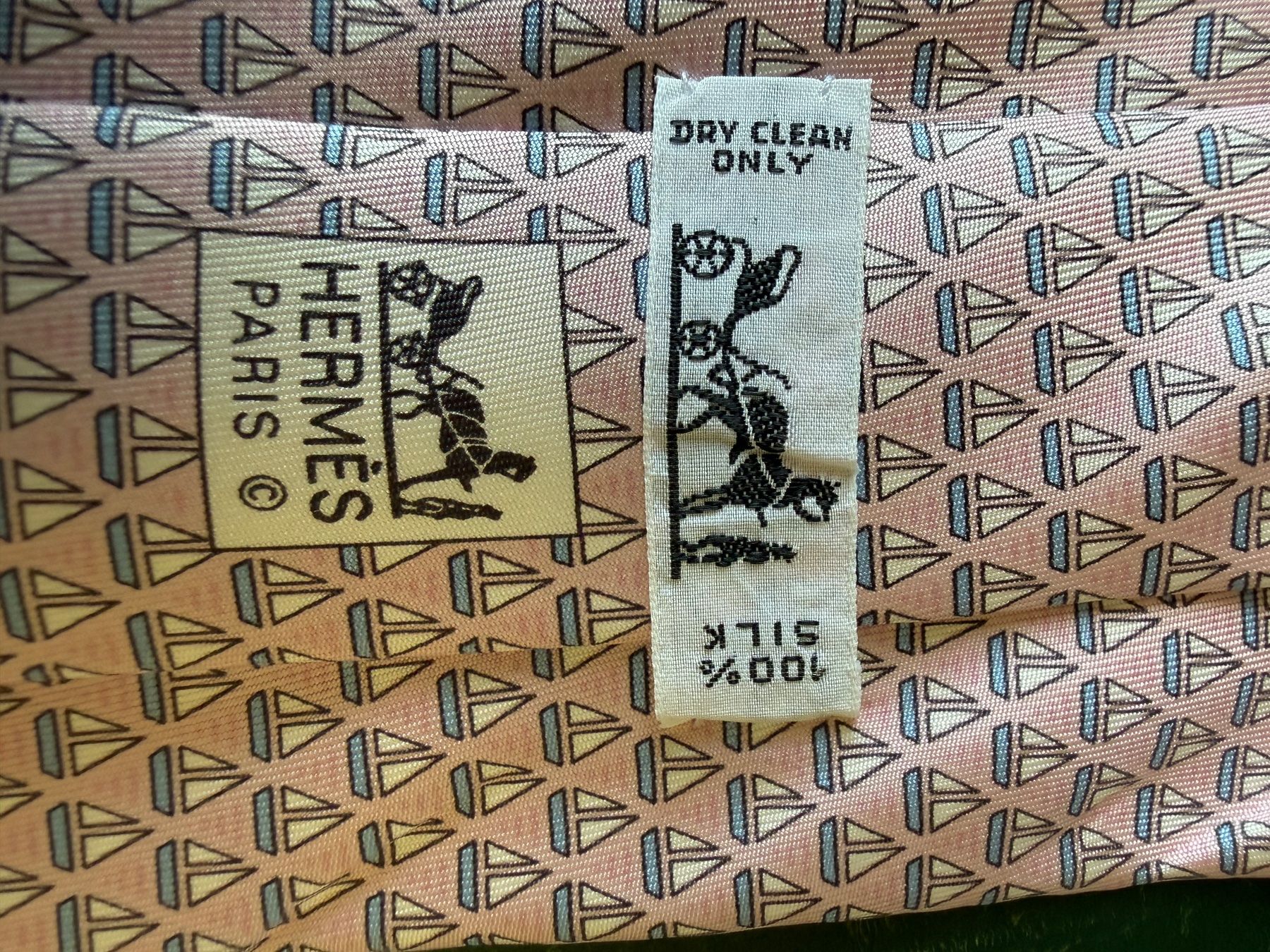Hermès Cravatte: Magnifique Cravate HERMES – Usato da Thônex venduto da ada_9v67