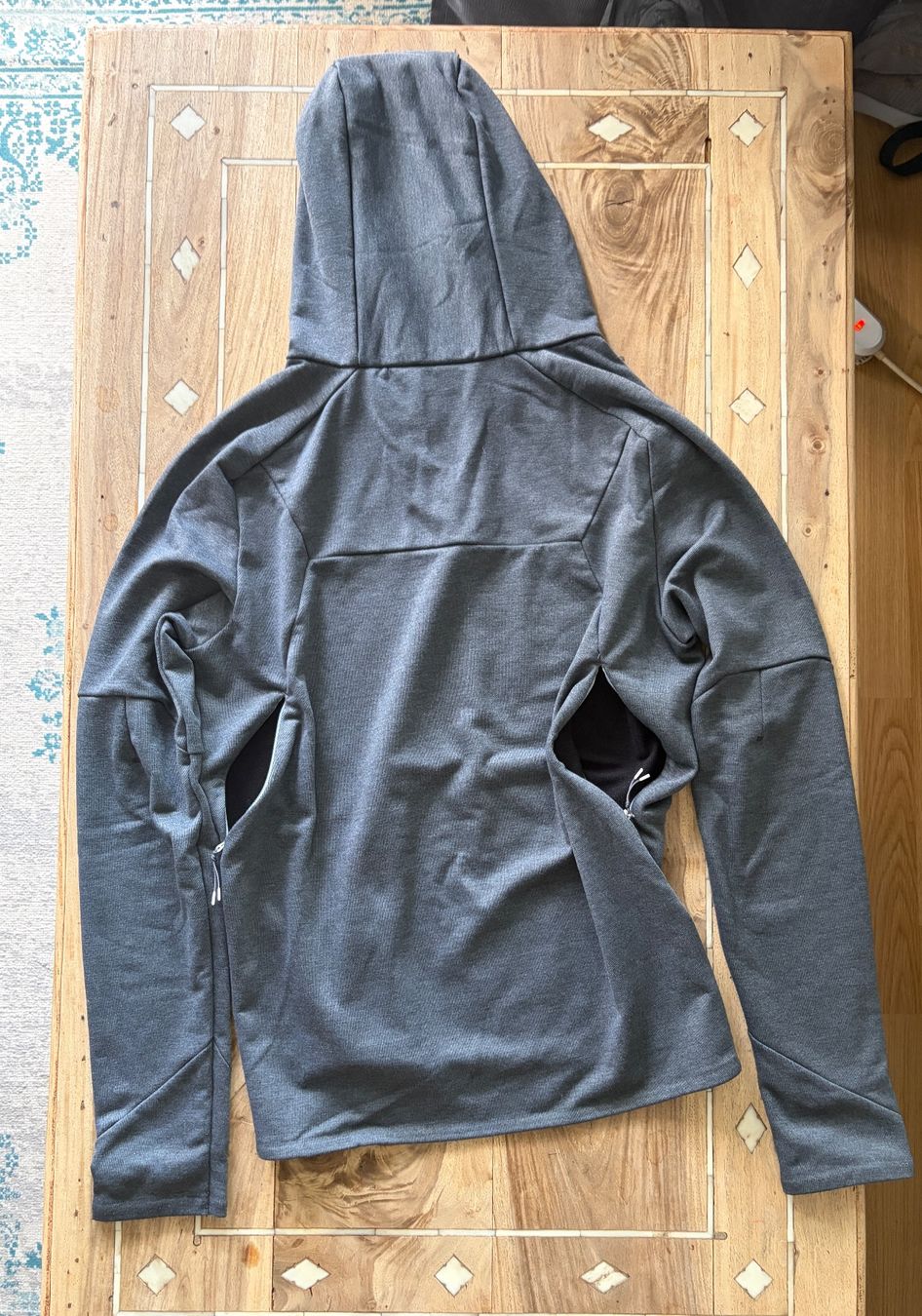 Maglioni & Felpe: Herren Hoodie grau Grösse M – Nuovo (secondo la descrizione) da Oberweningen venduto da Achille.3 4