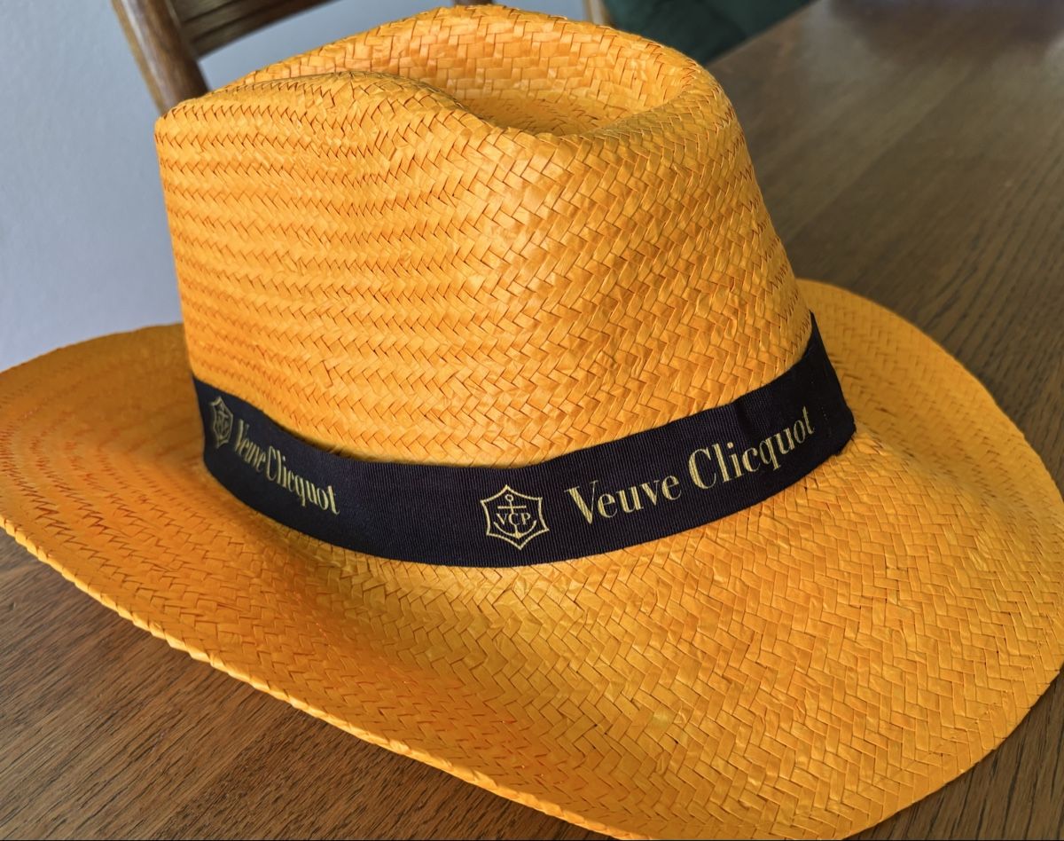 Copricapi, berretti & cappellini: Veuve Clicquot Sommerhut – Nuovo (secondo la descrizione) da Wädenswil venduto da Glitzerkugel