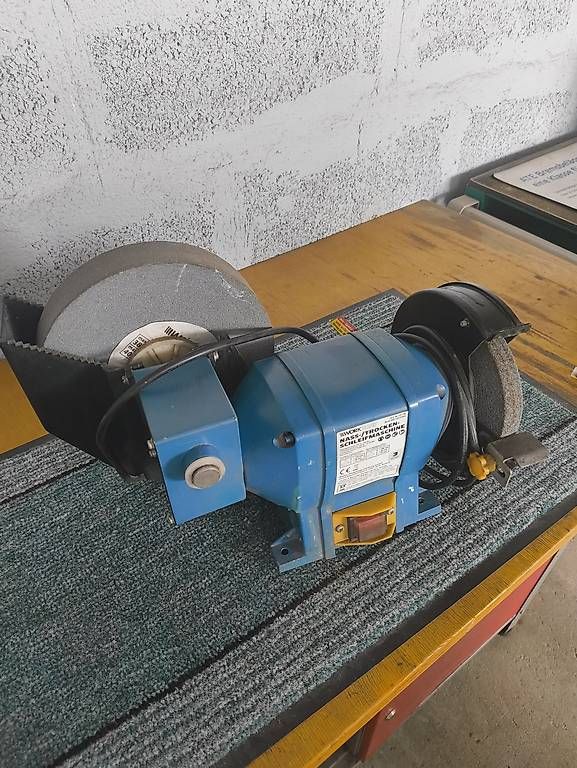 Schleifen & Polieren: Schleifmaschine – Gebraucht aus Wolfhalden von Snaegi 2