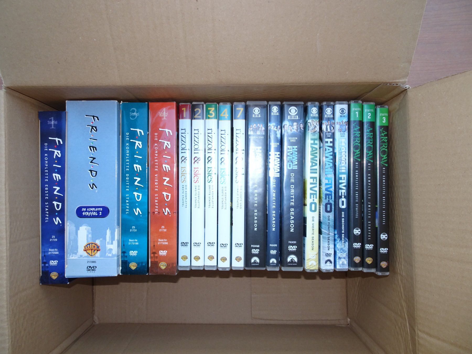 Tutti i DVDs: Diverse Serien – Usato da Schenkon venduto da Movieplanet