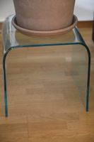 Beistelltisch gebogenes Glas