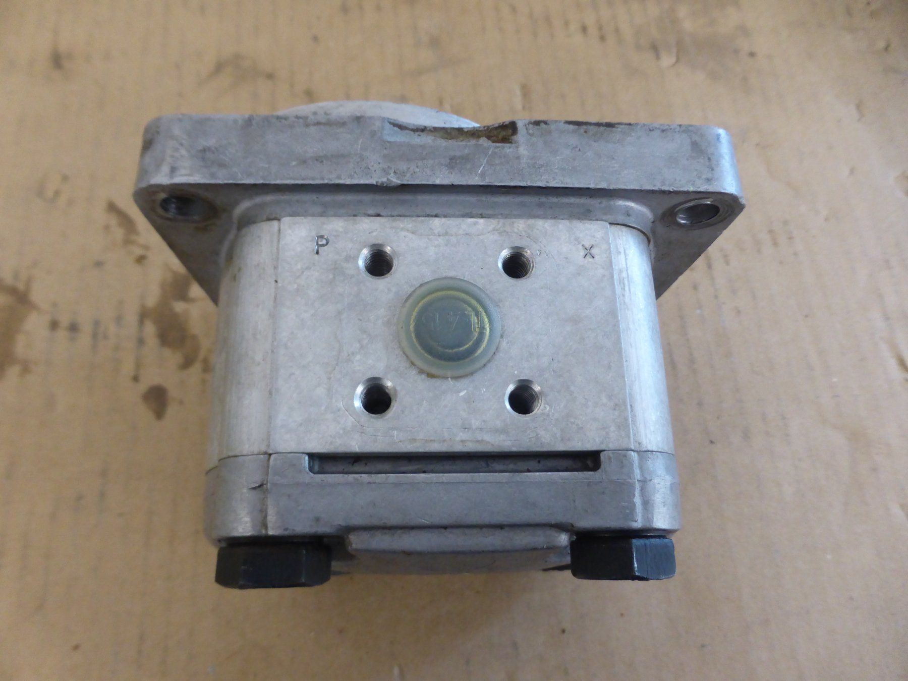 Pompe & Parti di ricambio: Hydraulik Pumpe / Hydraulikpumpe – Usato da Buttisholz venduto da Tortuga07 3