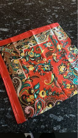 Seidenschal mit Paisley-Muster, Sommerlich & Chic
