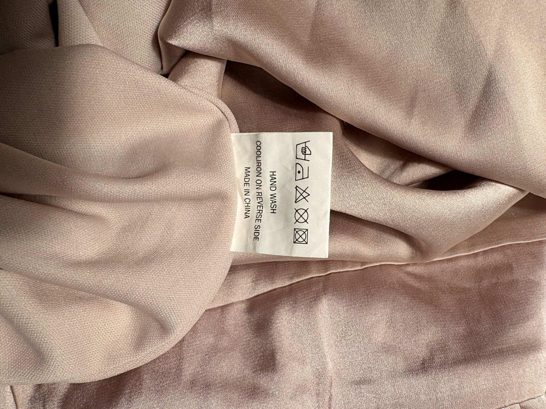 Kleider: Satinklein Gr. M – Gebraucht aus Zürich von nin_n7p7 4
