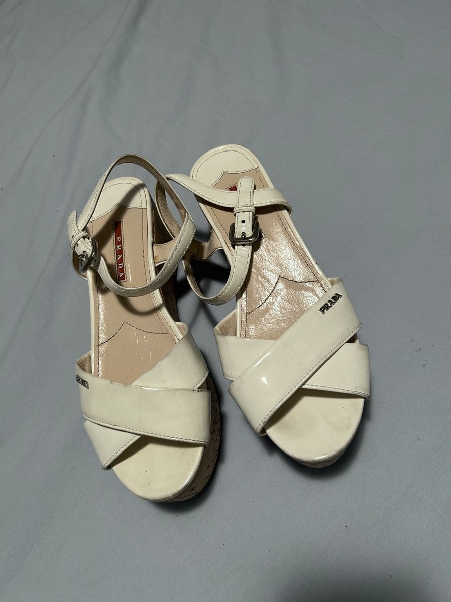 Prada Chaussures femmes: Prada Sandalen Damen  – D'occasion à Zürich par whitelily 1
