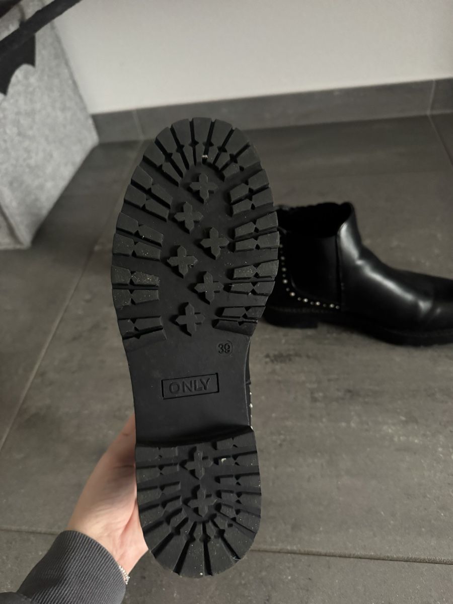 Only Damenschuhe: Schwarze Boots – Gebraucht aus Adligenswil von lor_2zfw 2
