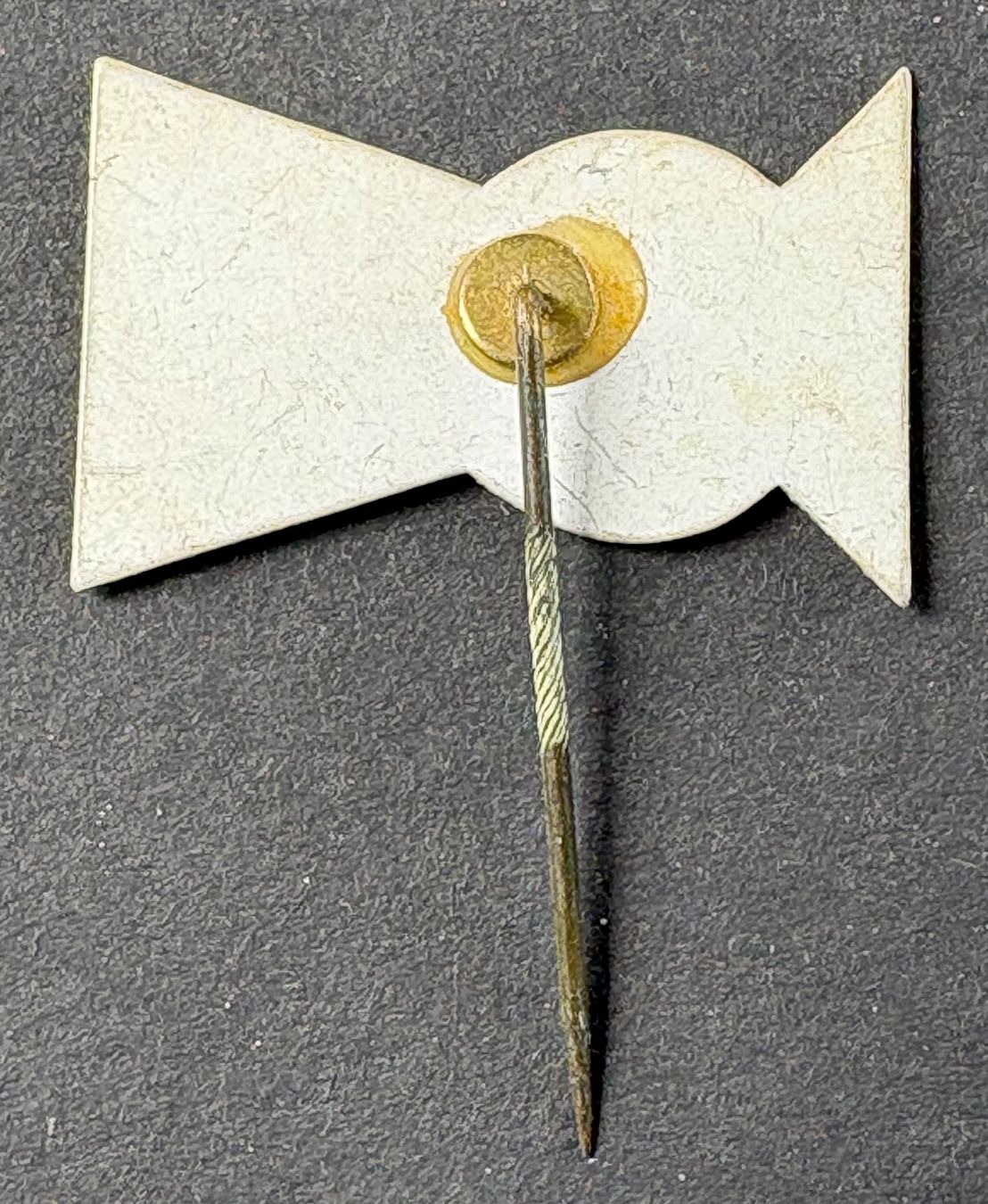 Placchette & Badge: VINTAGE ANSTECKNADEL – Usato da Ostermundigen venduto da wini63 1