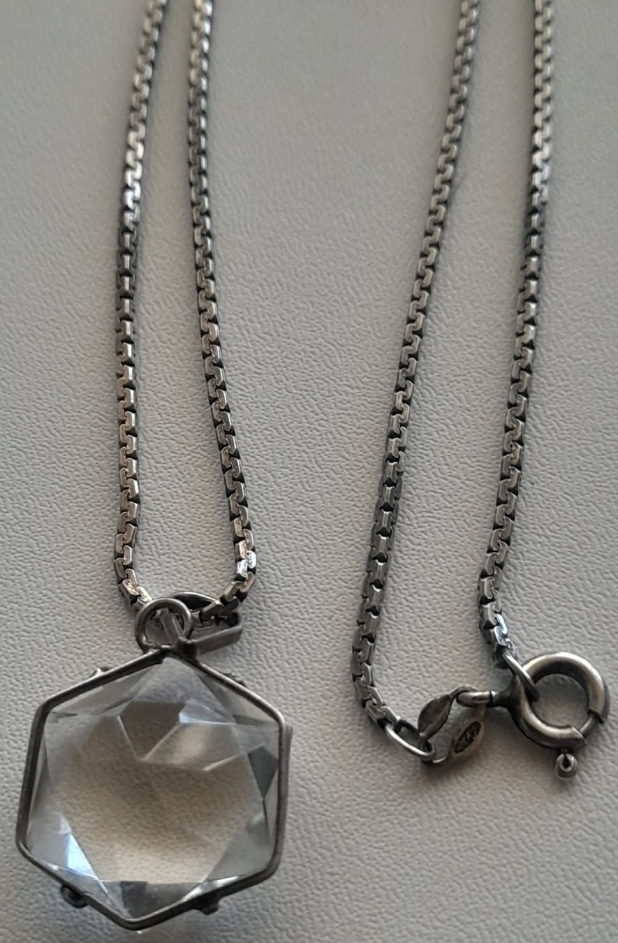 Colliers: Collier en argent 925,et Cristal.  – D'occasion à Lausanne par Glam-Luxe 2