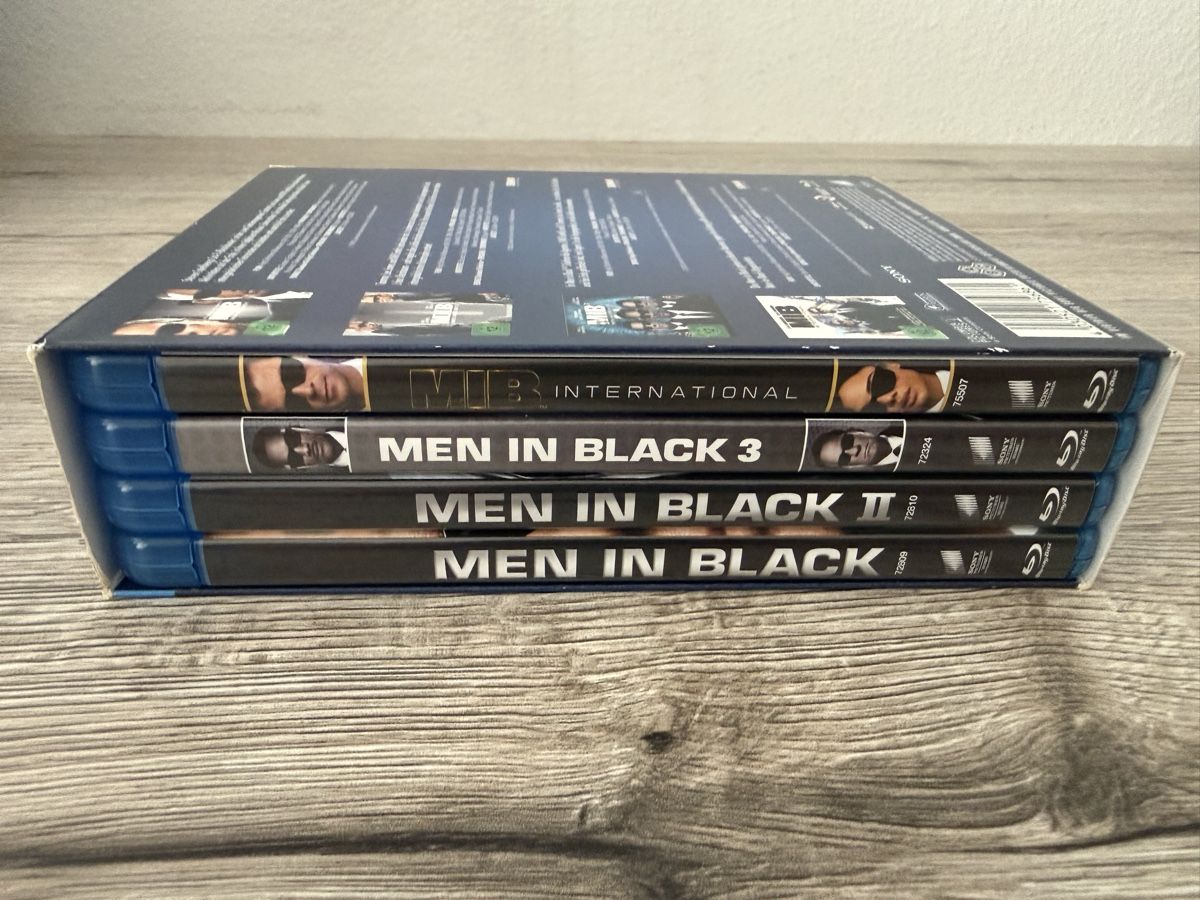 Tutti i DVDs: MIB Men in Black 1-4 blu ray Collection – Nuovo (secondo la descrizione) da Willisau venduto da ste_sc8j 3