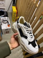 Adidas Sneaker