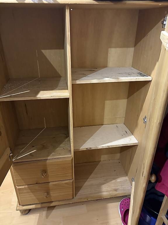 Armadi: Kleiner Kleiderschrank – Usato da Rorschach venduto da Isabell083 1