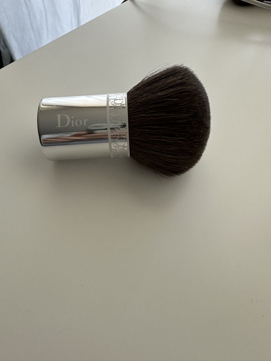 Dior Make-up: Dior pinceau poudre  – Neu (gemäss Beschreibung) aus Courgevaux von missceline5