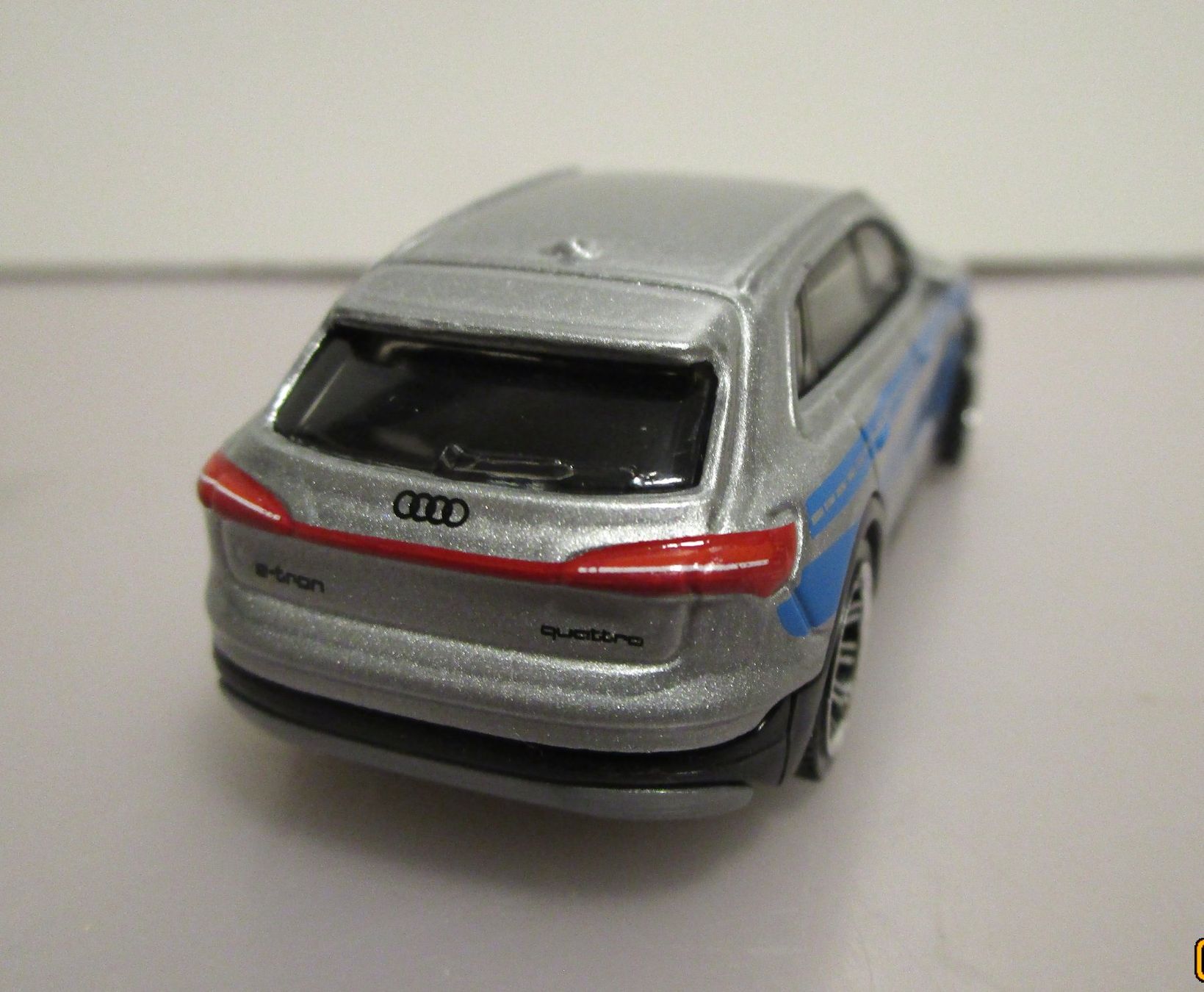 Matchbox Modellini d'auto: MATCHBOX AUDI e-tron " POLIZEI " – Nuovo (secondo la descrizione) da Chêne-Bourg venduto da breno56 1