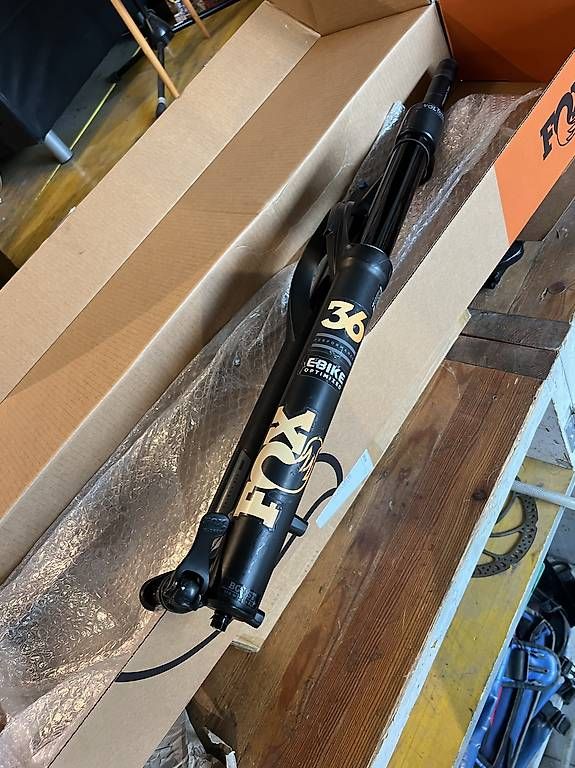 Pezzi di ricambio: Federgabel Fox Float Performance 150mm – Usato da Zürich venduto da Pedalkraftwerk 1