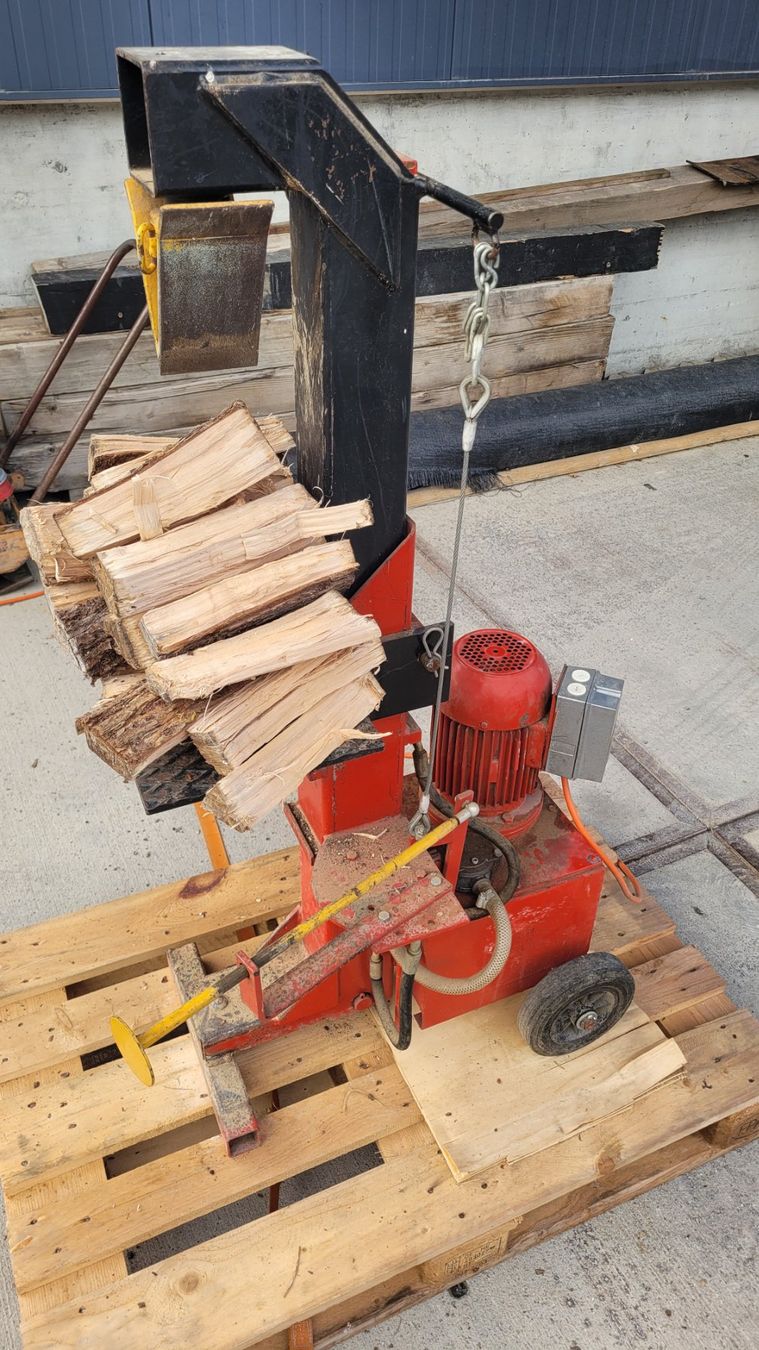Toutes les machines: Holzspaltmaschine – D'occasion à Kerns par avr75 6