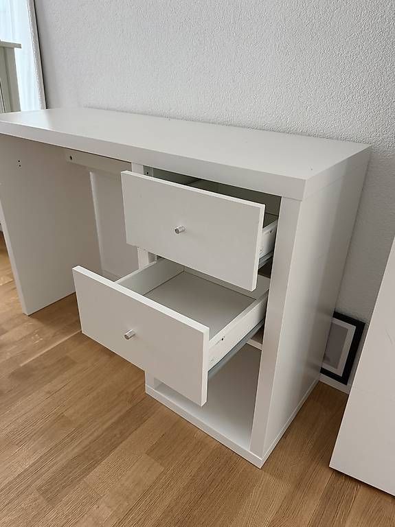 Scrivanie: IKEA Pult / Schminktisch mit 2 Schubladen – Usato da Aesch BL venduto da nib_w2hb 1