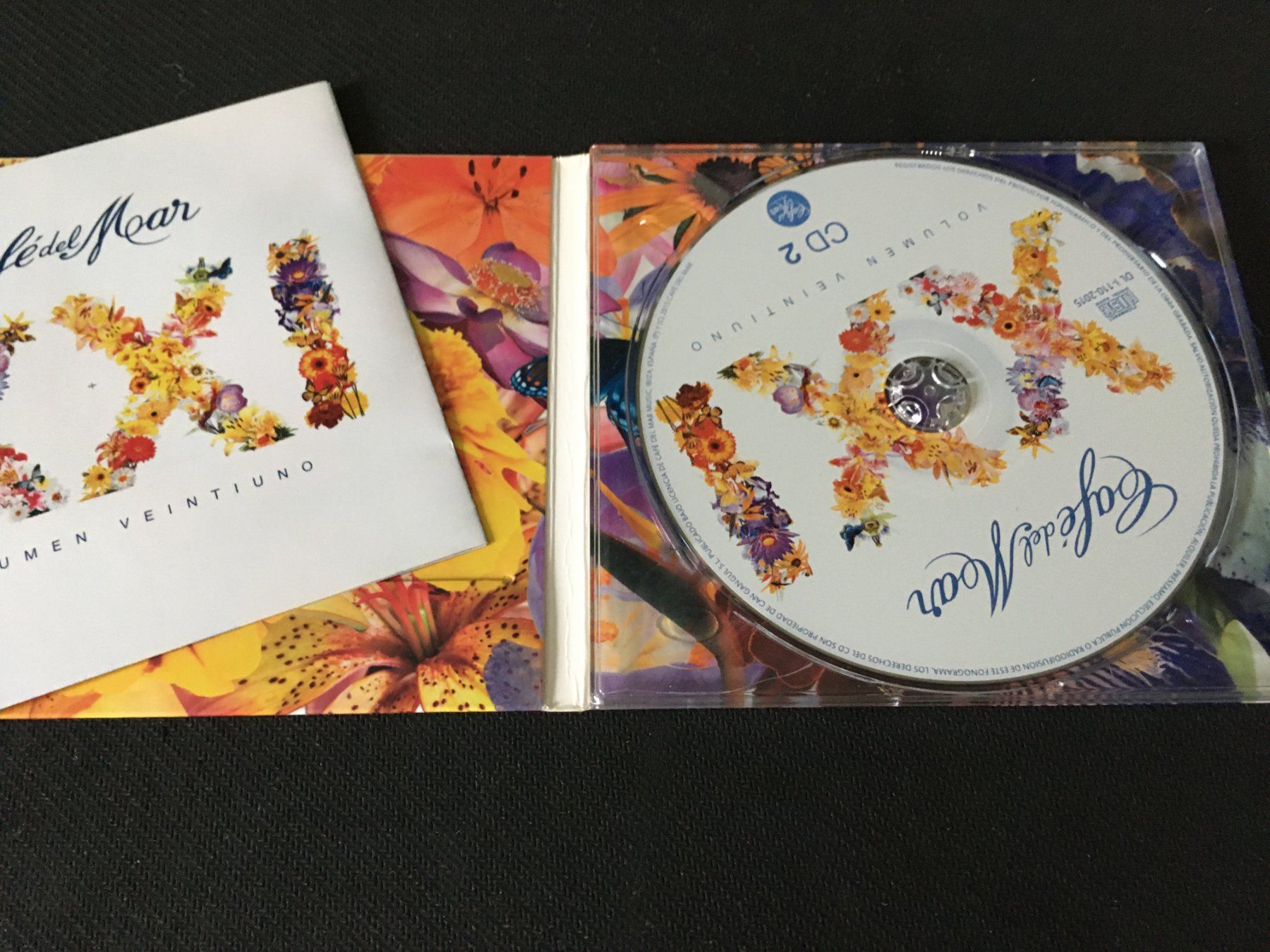 CD: Café del Mar XXI Volume Veintiuno -CD- Digipak 2CD – Usato da St.Gallen venduto da MedienJoe 2
