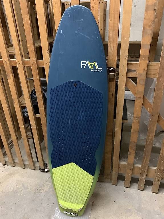 Gong Surfboards & Schwimmbrette: Kitesurf vendo surfino GONG – Gebraucht aus Paradiso von oba_t8n2