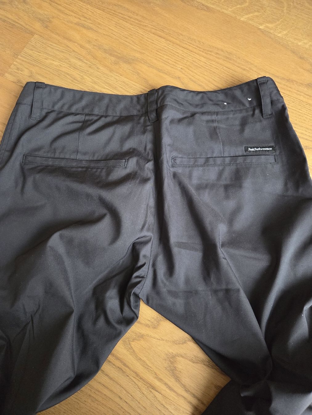 Peak Performance Pantaloni: Peak Performance Hose, neuwertig, Grösse 31/32, Schwarz – Nuovo (secondo la descrizione) da Davos Platz venduto da Mirjroger 3