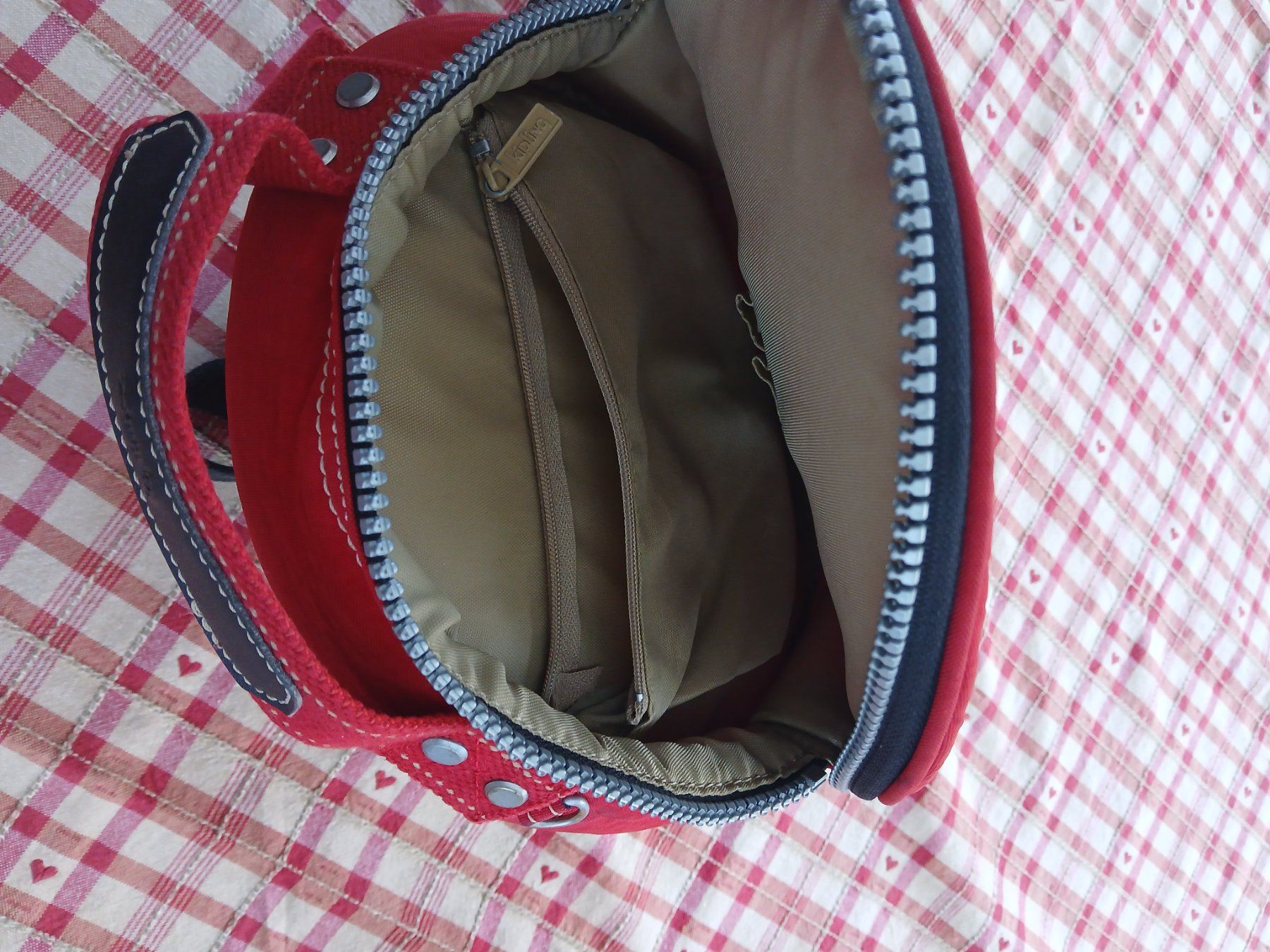 Kipling Zaini: Sac à dos rond rouge Kipling – Usato da Fregiécourt venduto da Triton_bleu 3