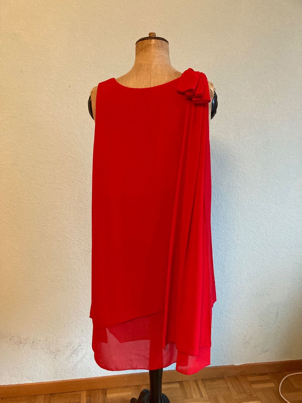 Tuniche: Tunique rouge taille L – Usato da Genève venduto da ct_fqr8 1