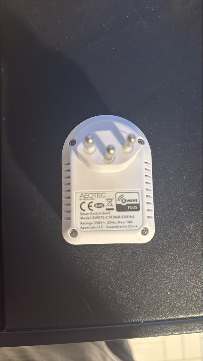 Spine: AEOTEC Smart Plug ZW075-C10 10A white – Usato da Celigny venduto da AziwA