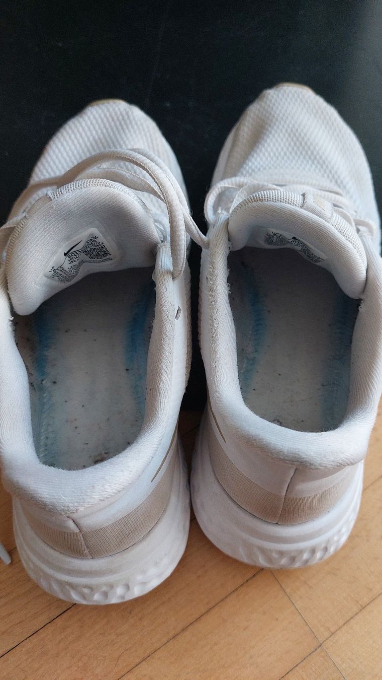Nike Herrenschuhe: Nike Revolution 5, Grösse 39 – Gebraucht aus Veltheim AG von gave04 3