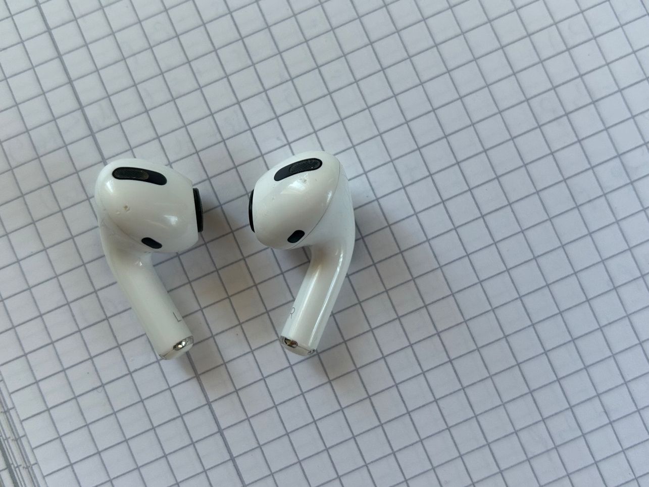 Apple Cuffie: Airpods pro von Apple – Usato da Wettingen venduto da sar_k7hg 1