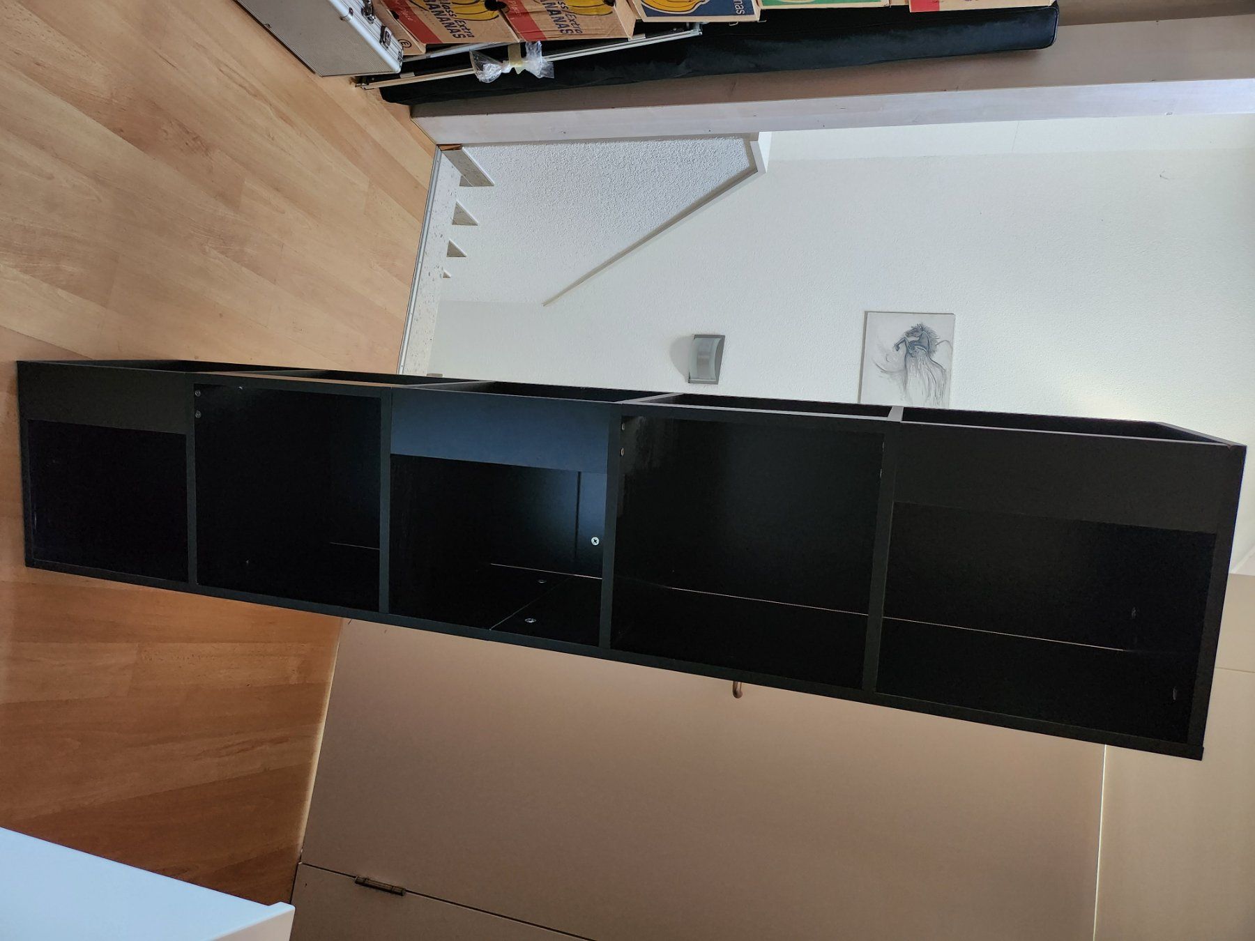 Scaffali: Schwarzes Eckregal 5 Fächer guter Zustand – Nuovo (secondo la descrizione) da Zuchwil venduto da rap_7wdf 1