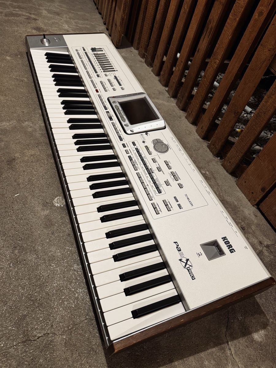 Korg Strumenti musicali: [TOP] KORG PA2X – Usato da Niederwil SG venduto da Dani.J 2
