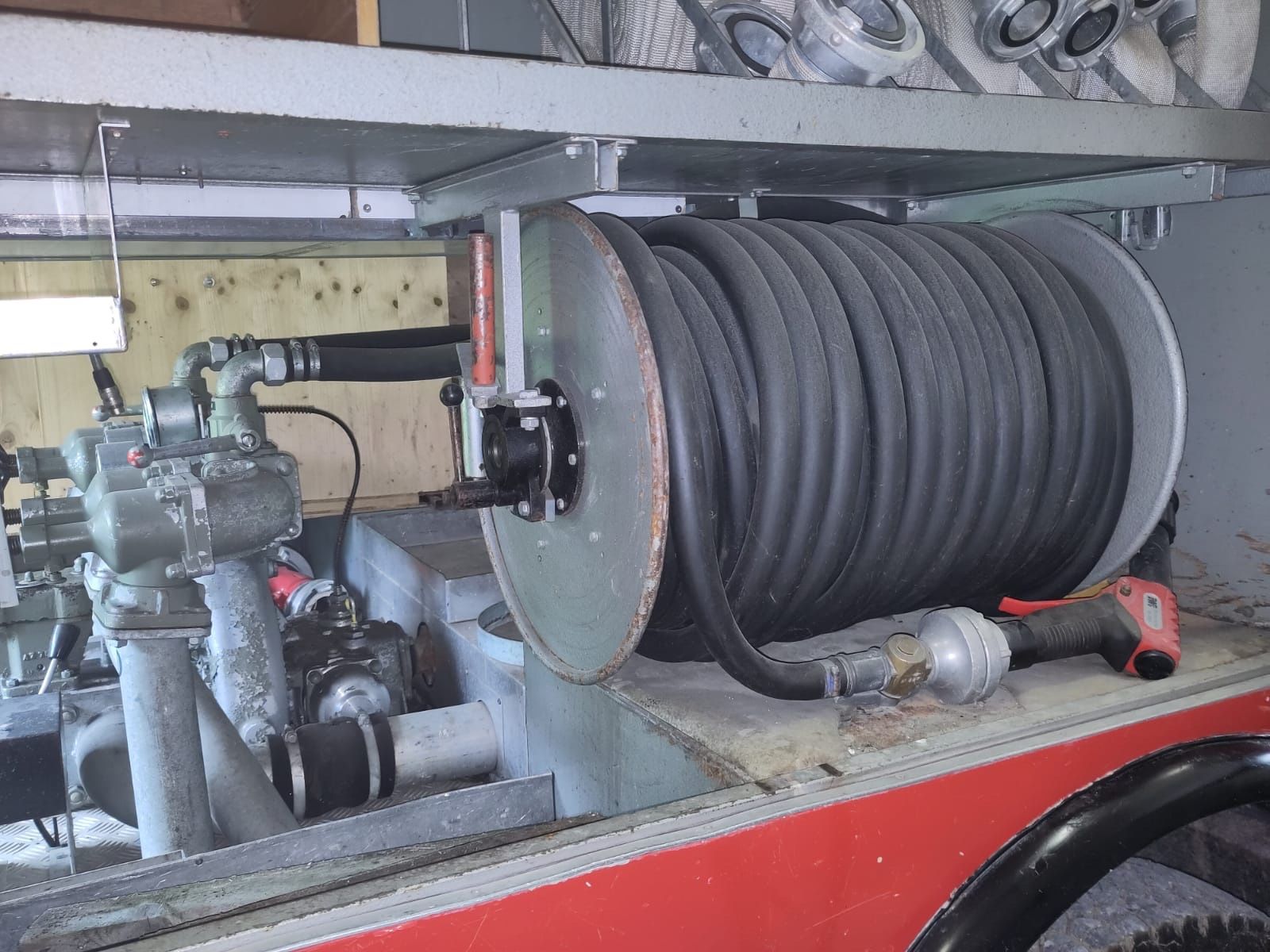 Veicoli commerciali: Feuerwehrauto TLF / IH – Usato da Rüegsbach venduto da lemick 5