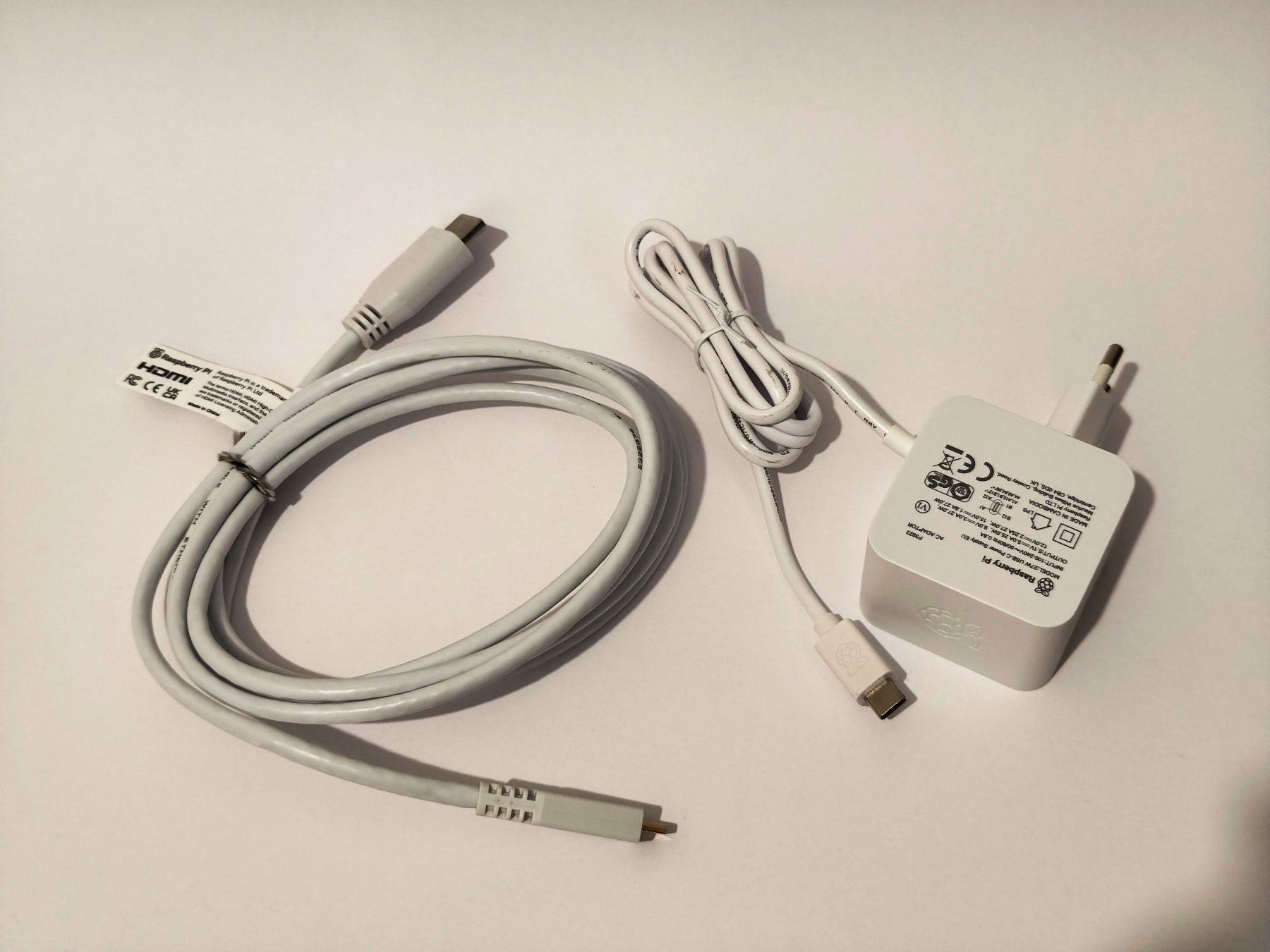 Raspberry Pi PCs: Raspberry Pi 5 8GB - Komplettset – Gebraucht aus Wil SG von anhe87 5