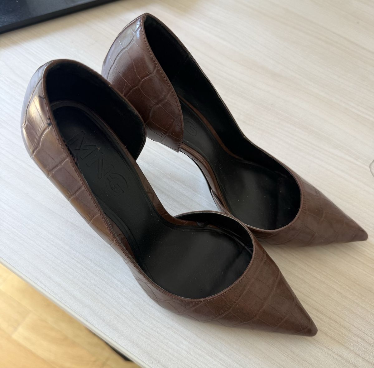 Mango Chaussures femmes: Escarpins marron effet croco T. 39 – D'occasion à Châtelaine par Nilufer777