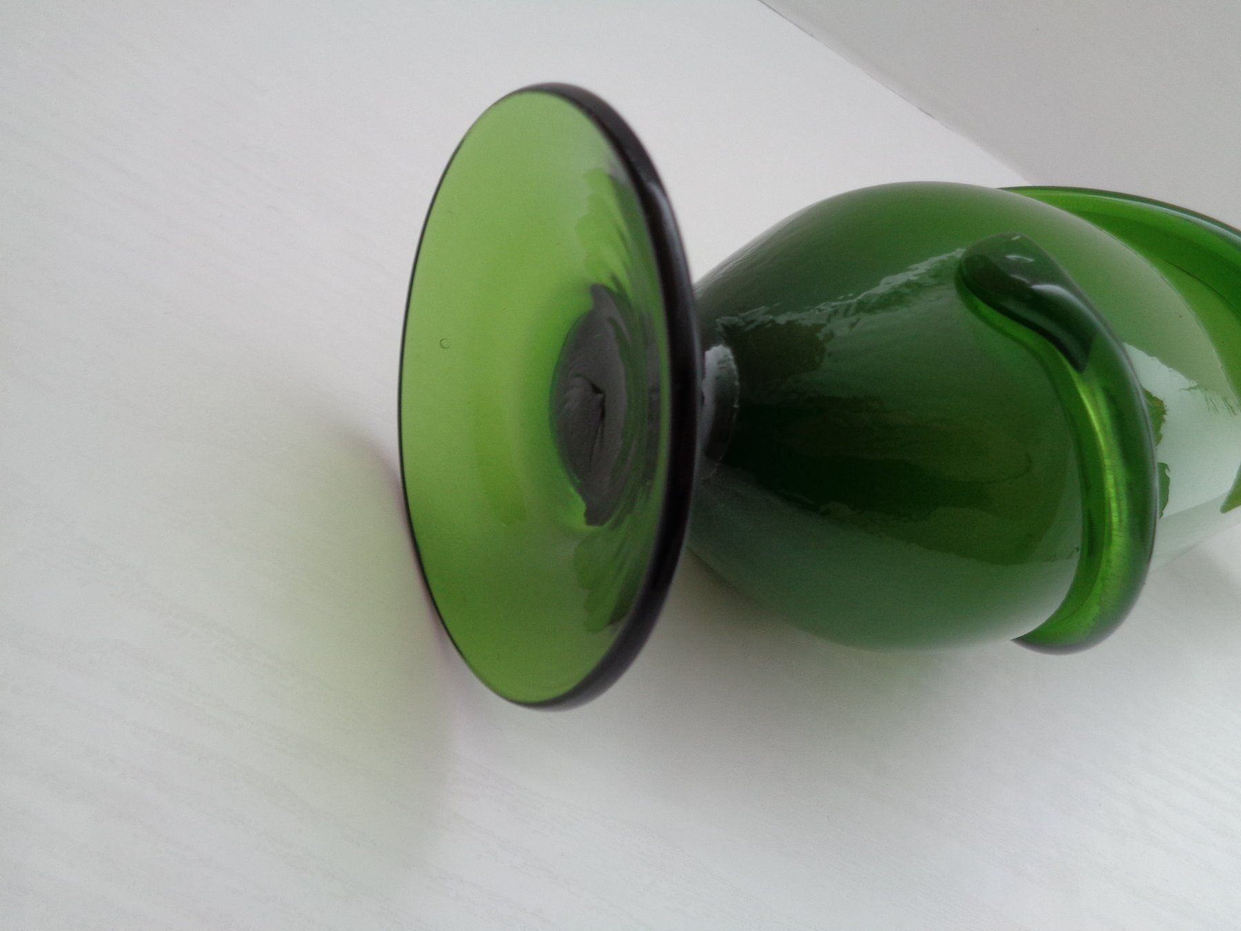 Murano Vasi & Recipienti: Murano Schnabelvase Opaline grün – Usato da Chur venduto da omonia 5