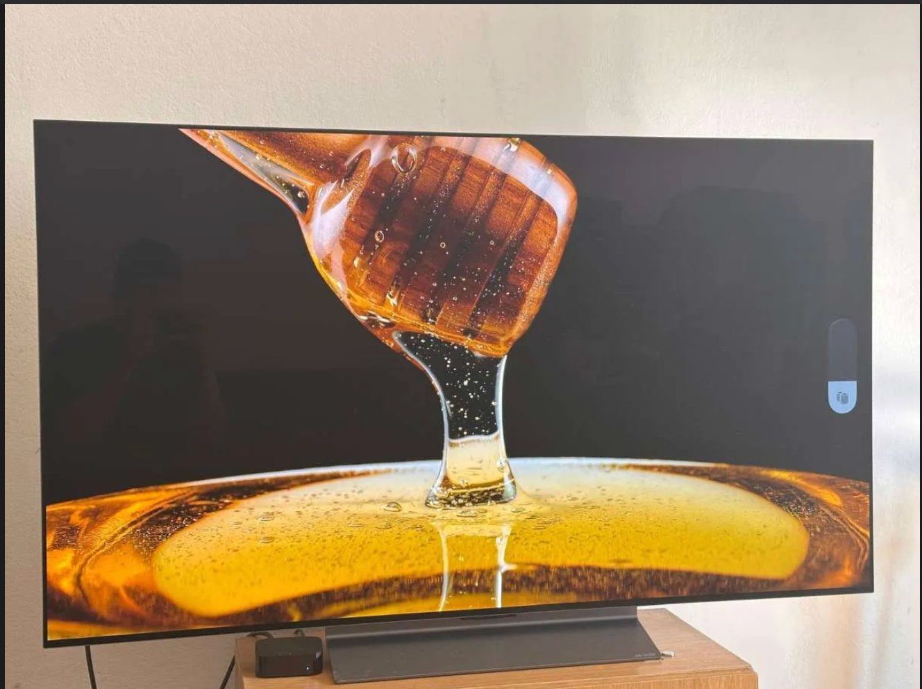 Fernseher: LG OLED55C57LA - 55" OLED evo 4K AI C5 – Gebraucht aus Hüttikon von and_cjx8 4