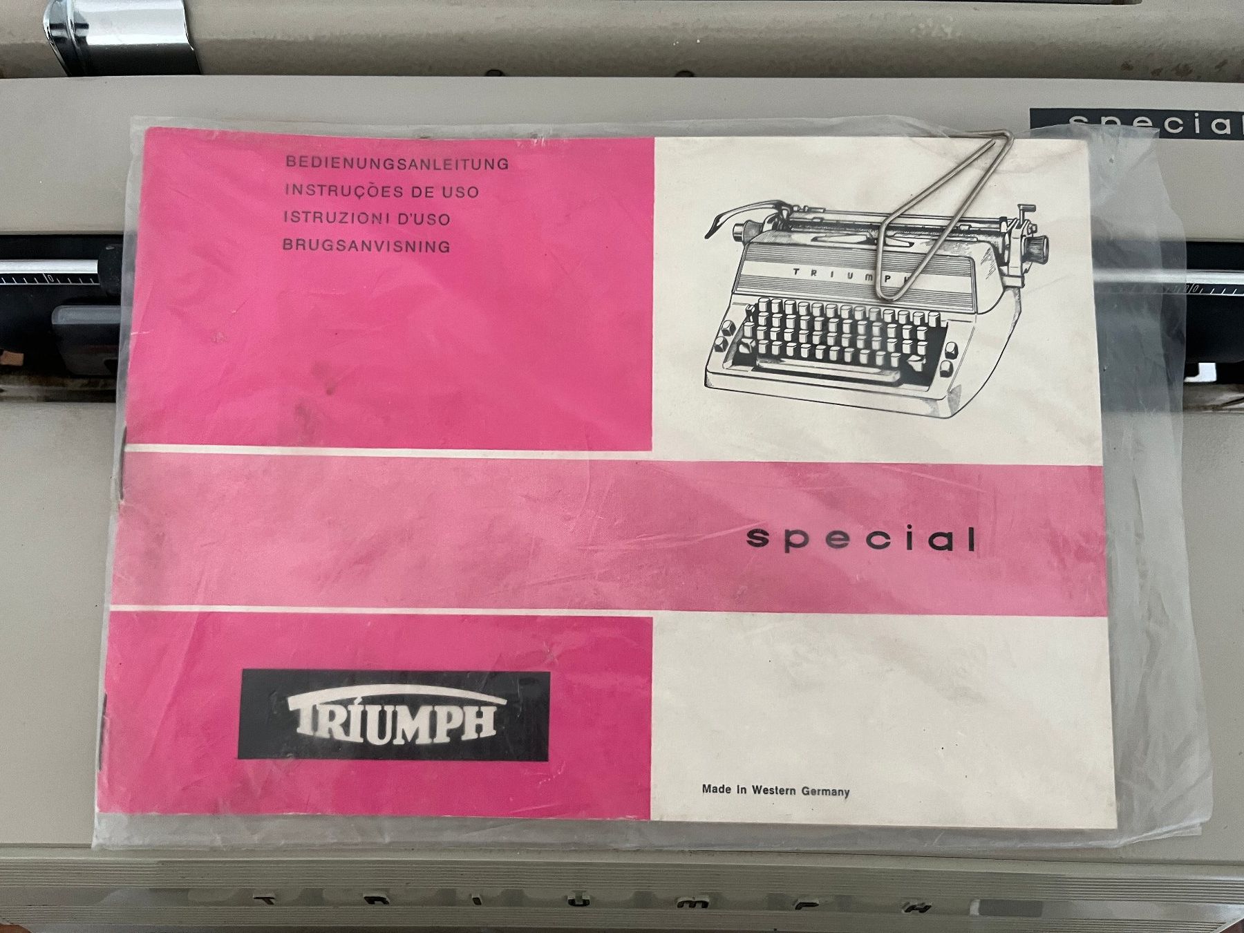 Triumph Macchine da scrivere: Schreibmaschine – Usato da Winterthur venduto da bwe_9hgk 2