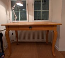Antiker/älterer Holztisch