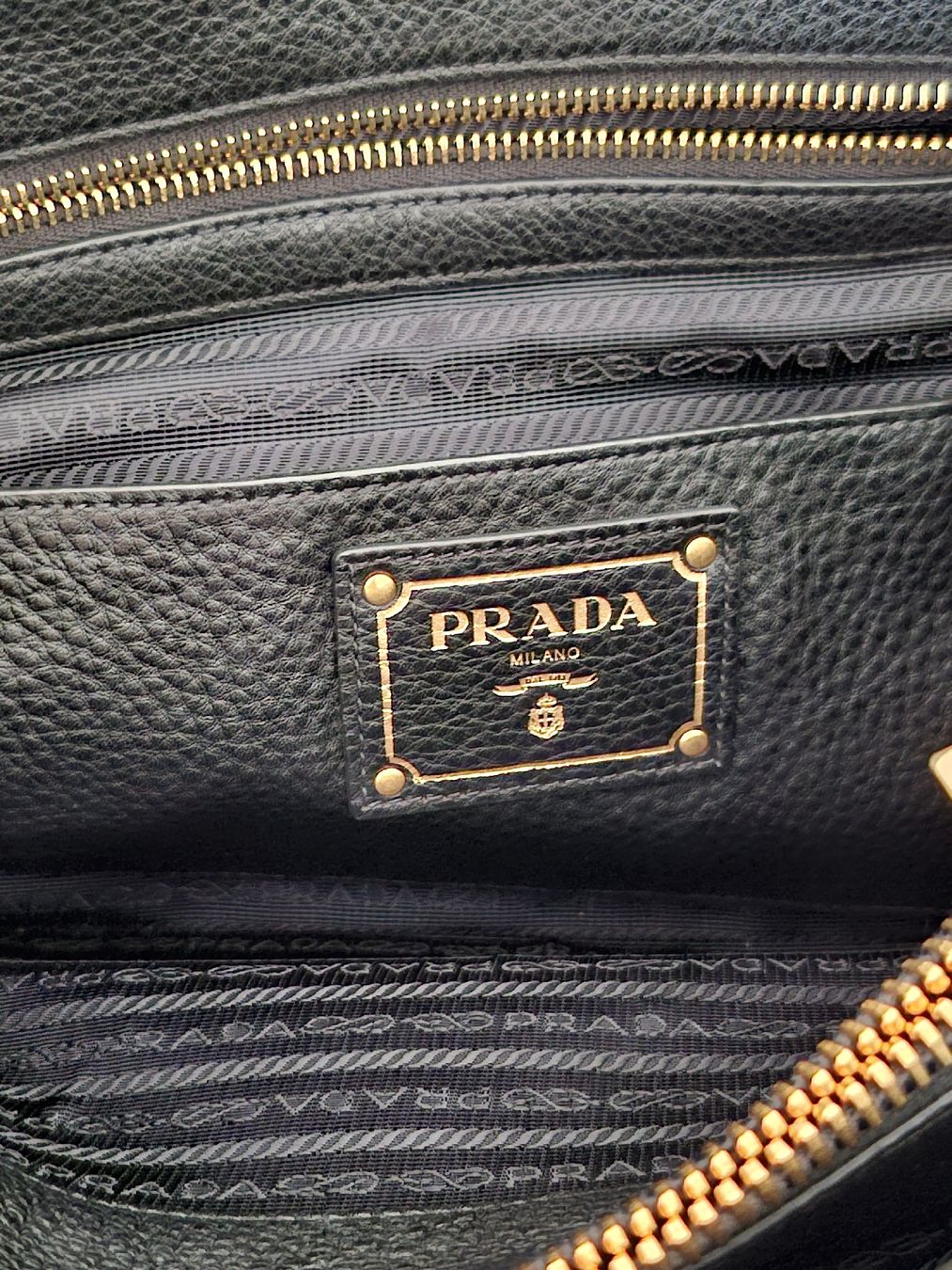 Prada Borse da donna: Sac à main Prada noir – Usato da Renens VD venduto da ser_j2fn 2