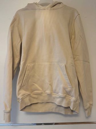 Beiger Pullover